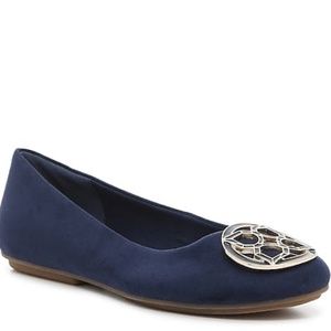 Katie & Kelly HILIAH MEDALLION BALLET FLAT Size 8.5